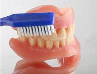 Photo: soins des prothèses en silicone