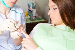 Photo: visite chez le dentiste pour la pose de la prothèse