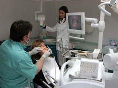 Photo: Examen complet du patient avant la chirurgie